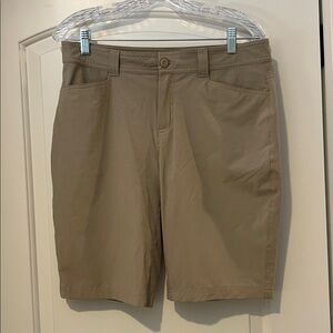 Eddie Bauer Beige Women's Bermuda Lightweight Shorts Khaki